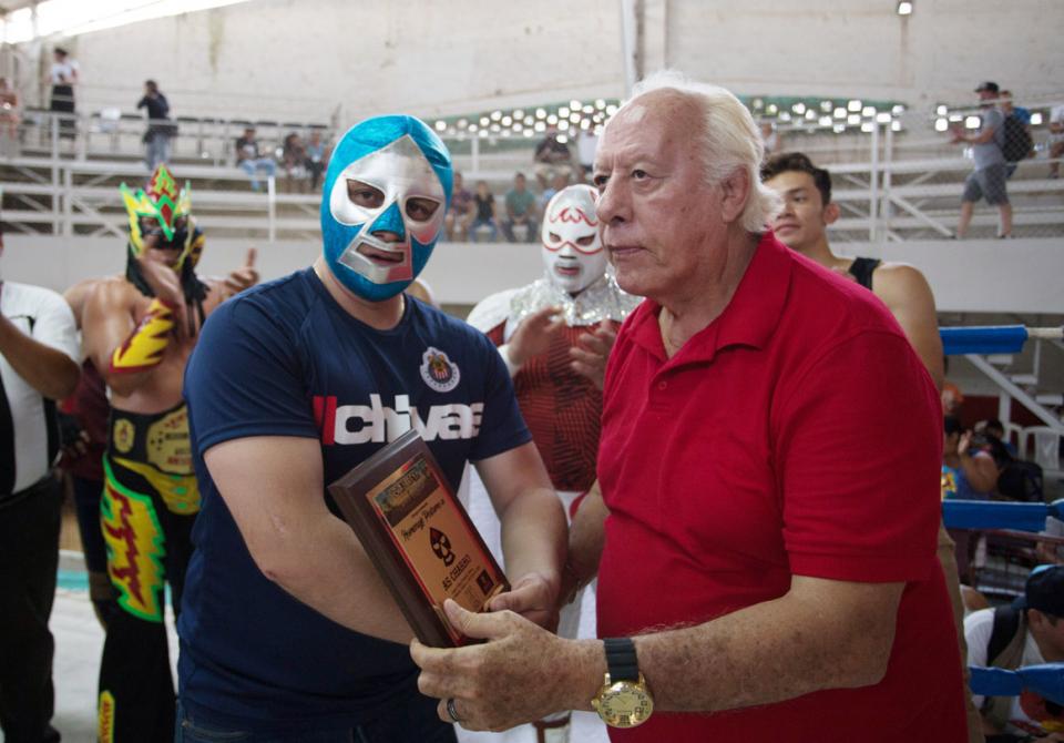 22y23Deportes (1) FUNCIÓN DE LUCHA LIBRE… Máscaras, magia y nostalgia