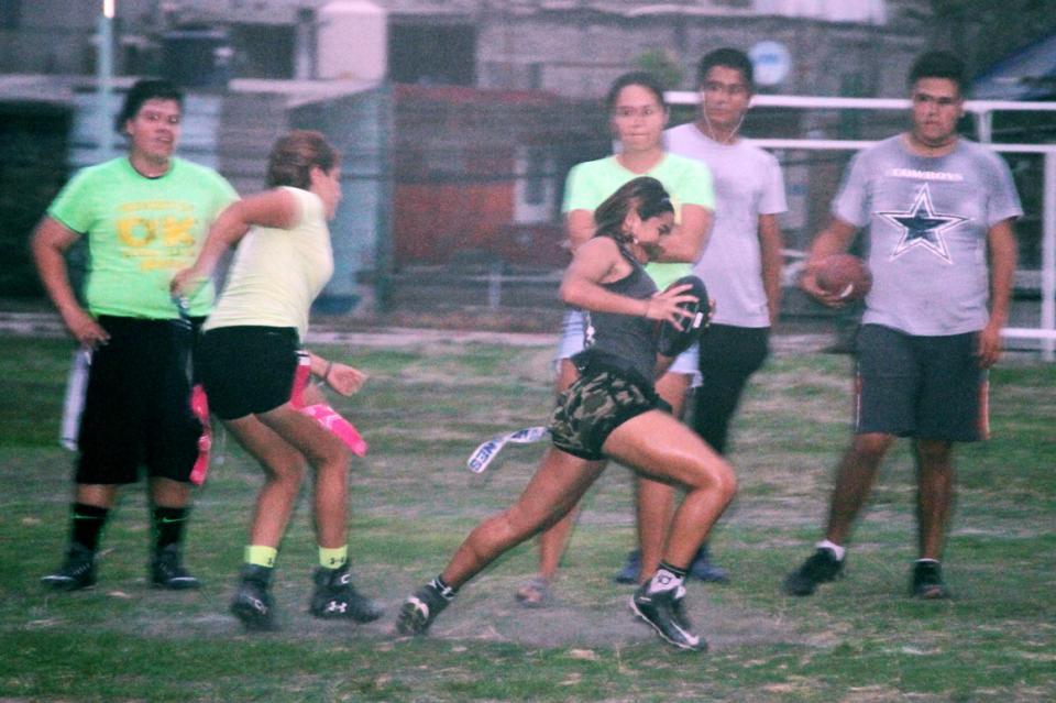 26y27Deportes (2) Hoy será la final de Tochito Mixto