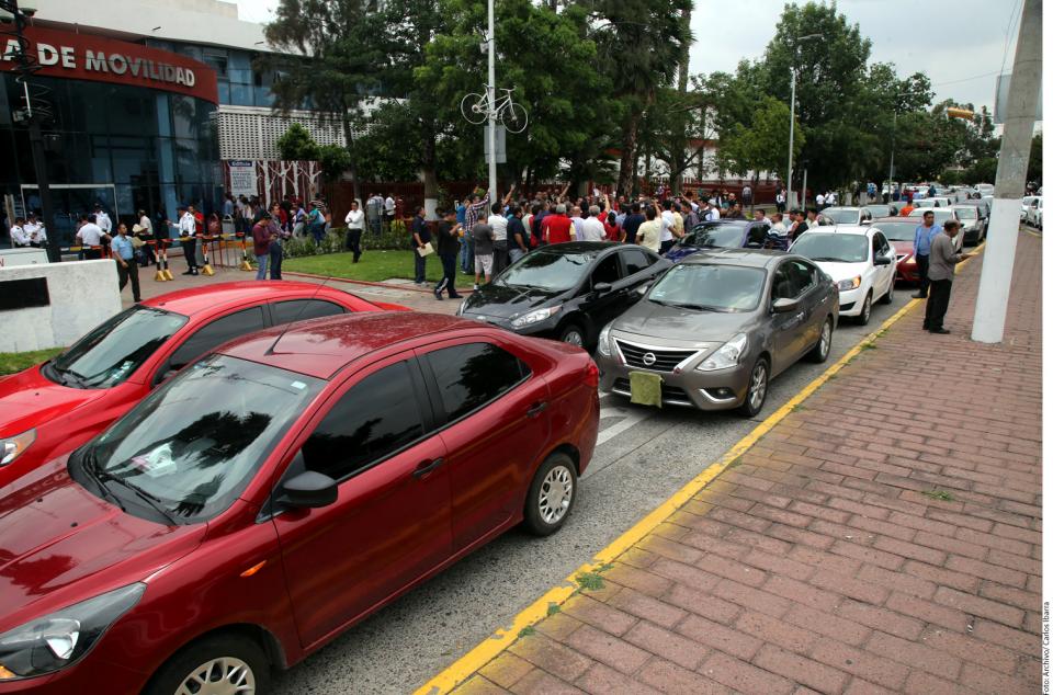 10y11Bahía (2) Desquician protestas y obras a Guadalajara