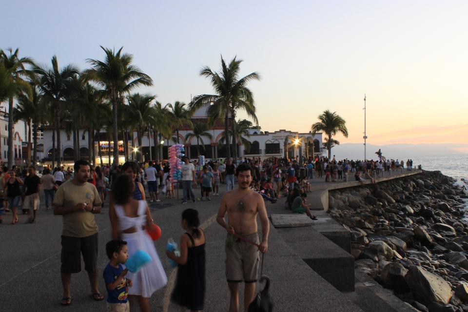 10y11Bahía (4) Repunta la ocupación hotelera en Puerto Vallarta por vacaciones