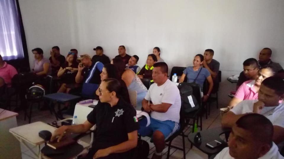 14y15Bahía (3) Imparten talleres de sensibilización hacia la comunidad LGBT