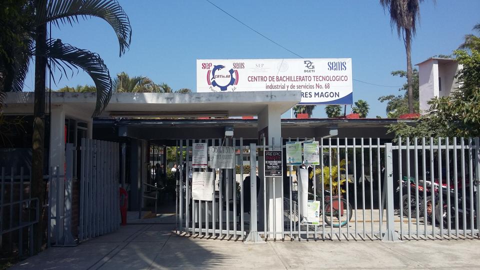 14y15Bahía (4) Se destraba entrega de certificados en CBTis #68