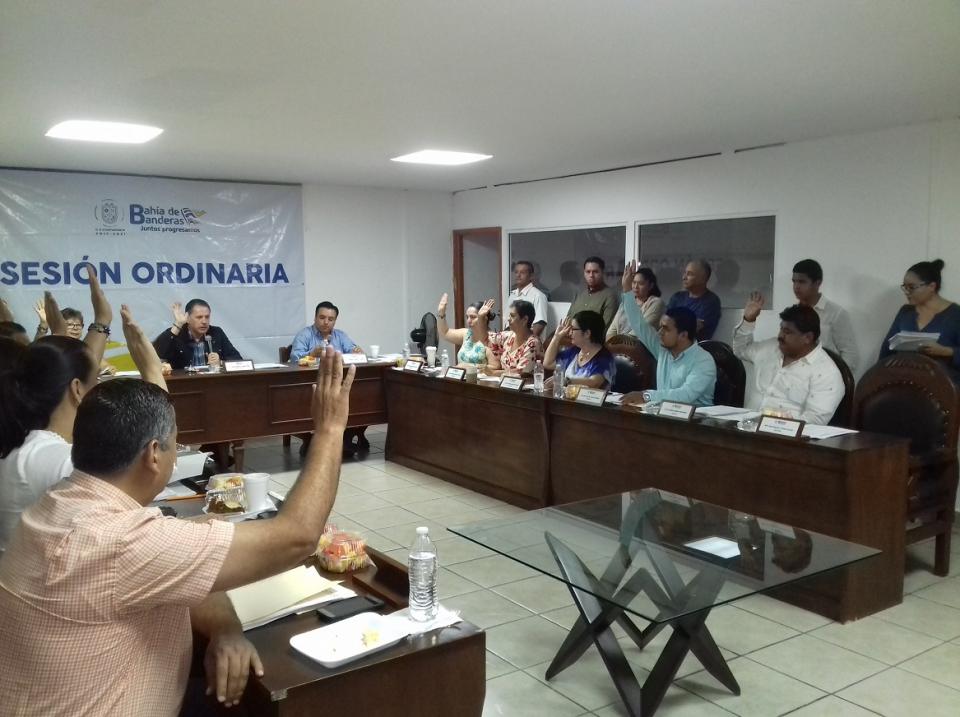 14y15Bahía (7) Regidores llevaron a cabo sesión de cabildo en Bahía