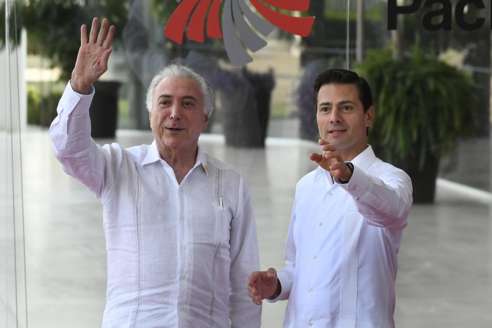 MEXICO-PACIFIC ALLIANCE-SUMMIT México y Brasil firman acuerdo en materia aduanera
