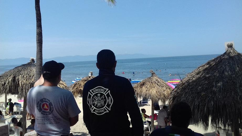 18y19Bahía (11) Realiza Protección Civil rescate de turista en San Pancho