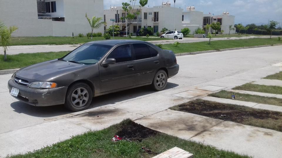 18y19Bahía (5) Se quemó por evitar que su carro se incendiara