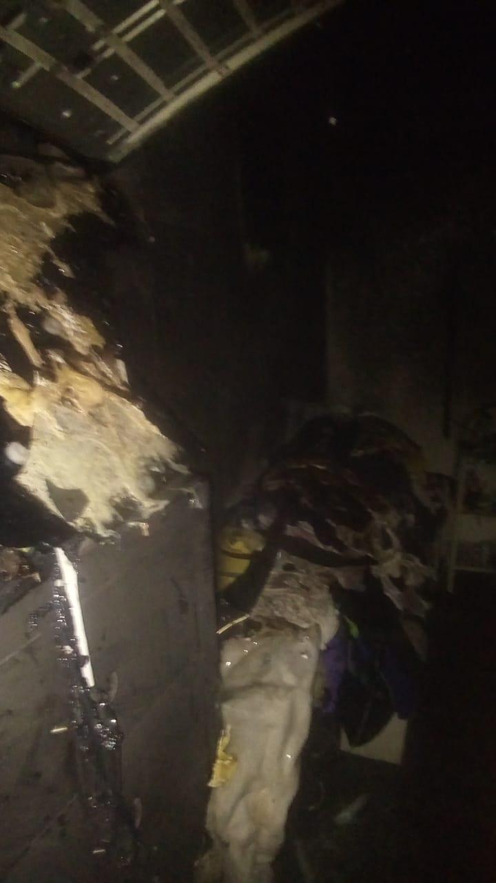 30y31Sucesos (5) Tras un corto circuito, se incendia habitación