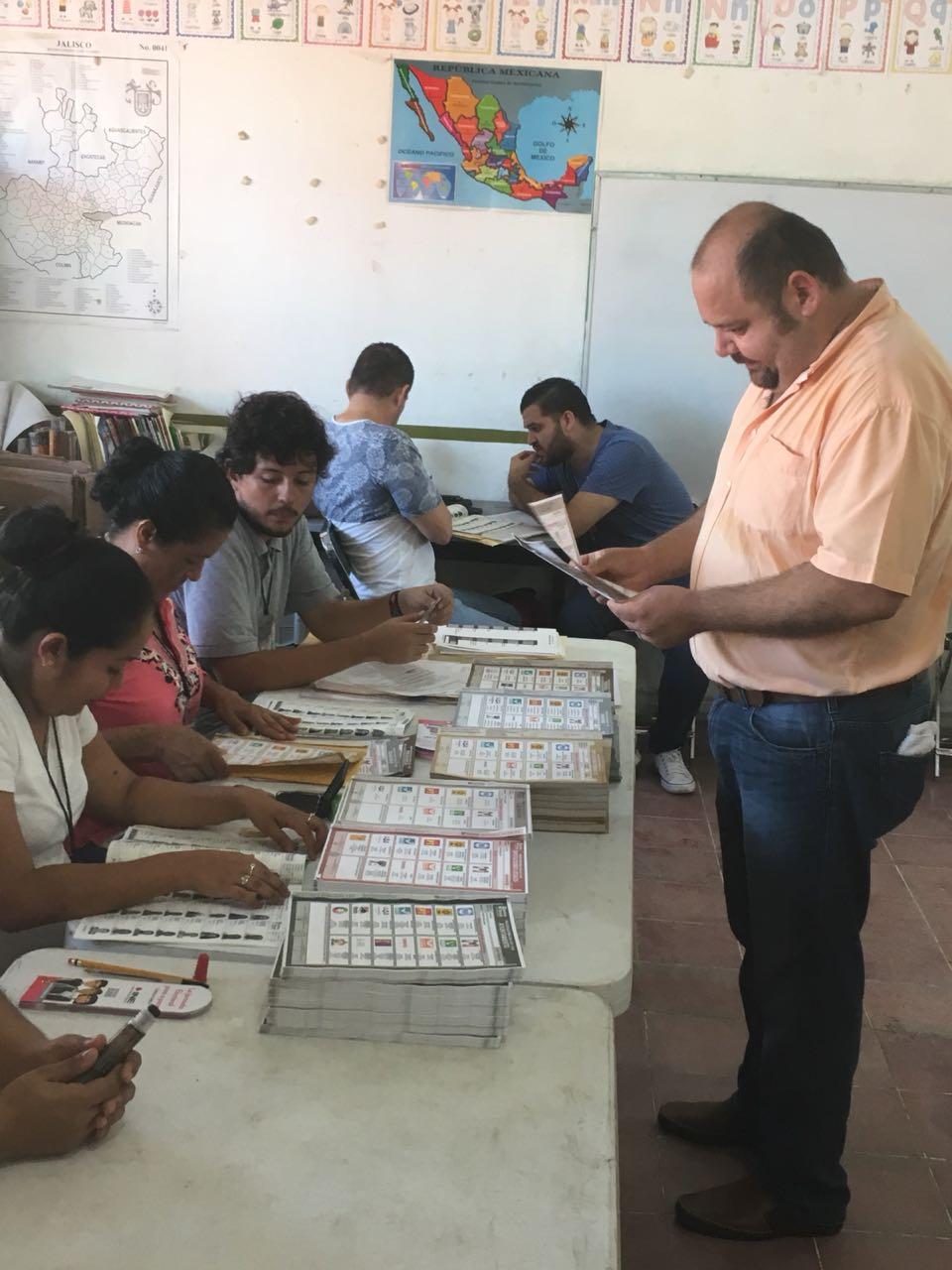 RGM3 EMITE VOTO “EL MOCHILAS” EN LA PRIMARIA PENSADOR MEXICANO