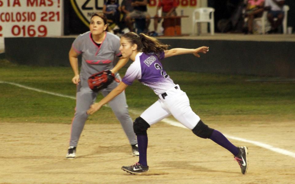 Softbol 01 Softbol local… Fue jornada de palizas