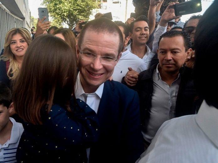 whatsapp_image_2018-07-01_at_09_26_02_1.jpeg_539665225 Ricardo Anaya se presenta en Querétaro a emitir su voto