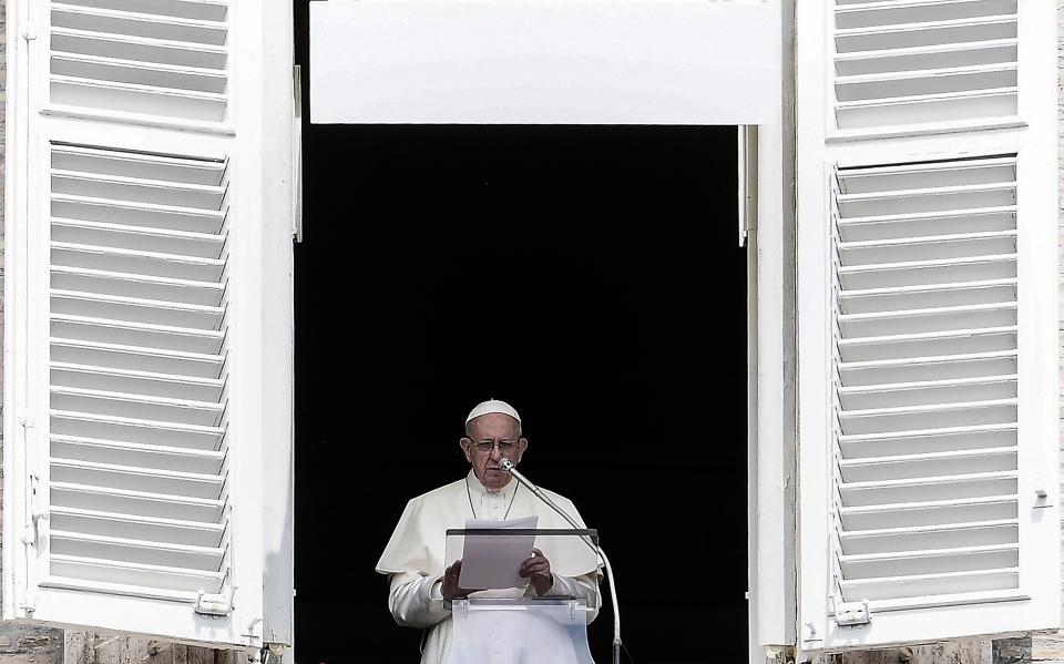 VATICAN-POPE-ANGELUS Abusos de curas en EU son criminales: Papa