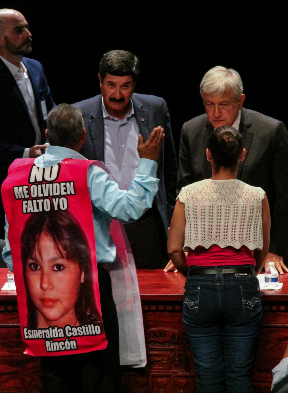 MEXICO-LOPEZ OBRADOR-FORUM Piden víctimas encontrar a hijos