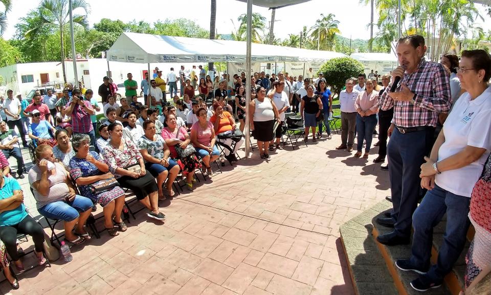 14y15Bahía (4) Higuera Blanca recibe soluciones en “Gobierno Cerca de Ti”