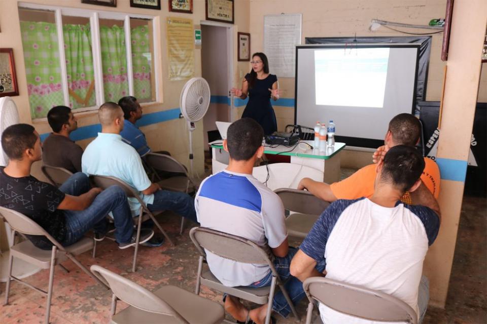 22y23Bahía (1) Tienen que estar regular los Centros de Rehabilitación