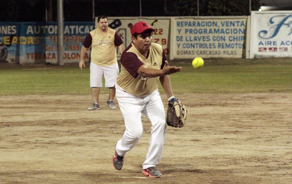 23Deportes Rebelión en la Liga de Softbol