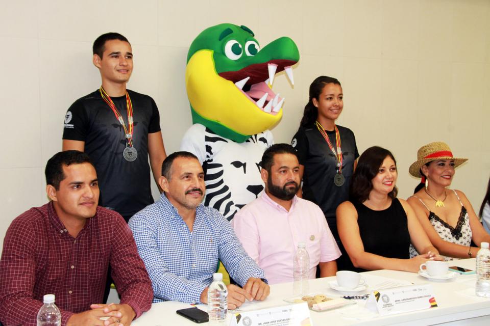 26y27Deportes (1) EN LA II CARRERA LEONES NEGROS… Van por 2000 participantes