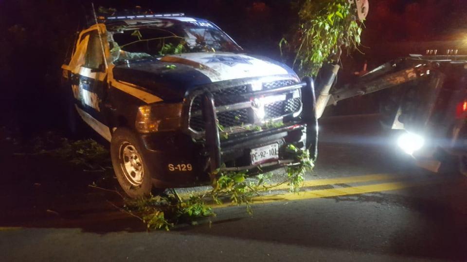 30y31Sucesos (10) Se volcó patrulla, policías y detenidos lesionados