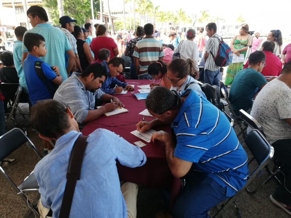 BRENDA 01 NOTA C Expresan buscadores de empleos necesidades en los trabajos