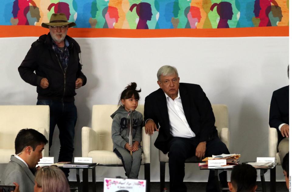 04y05Bahía Tema del Día (2) Advierte AMLO decadencia en tráileres de cadáveres en Jalisco