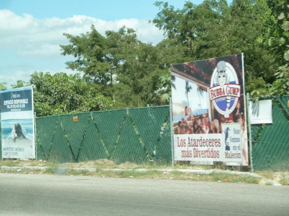 12y13Bahía (6) Negocia Gobierno de Badeba el retiro de publicidad del corredor turístico