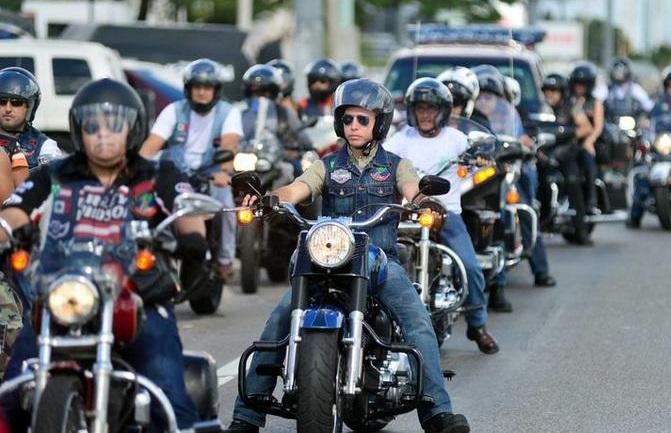 14y15Bahía (6) Celebran cientos de motociclistas Choppers 5to Vallartazo Biker