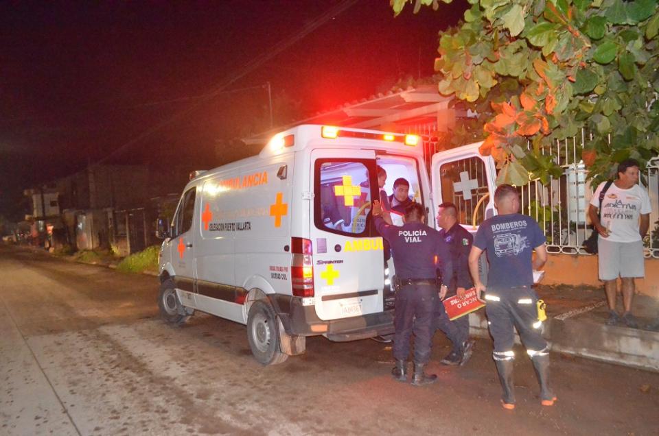 29Sucesos (3) Mujer es encontrada lesionada en la calle