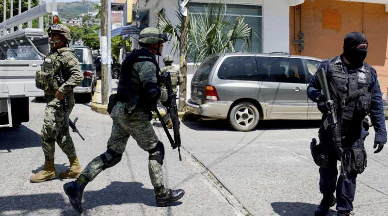 Militares toman control de policía de Acapulco por sospecha de filtración criminal Militares toman control de policía de Acapulco por sospecha de filtración criminal