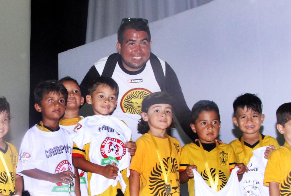 Futbol Infantil Nuevo Presidente “Tollin” es el nuevo presidente