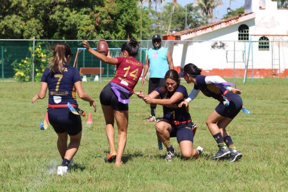 Tochito femenil Las Wonder Woman azules vencen a rojas