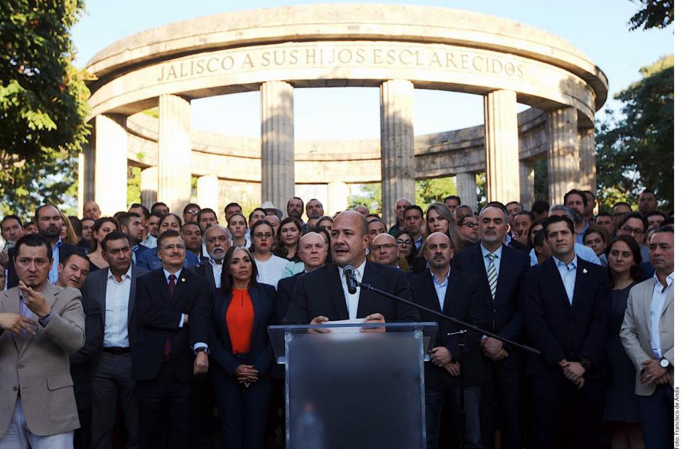 01portada (5) Enfrenta Alfaro a AMLO