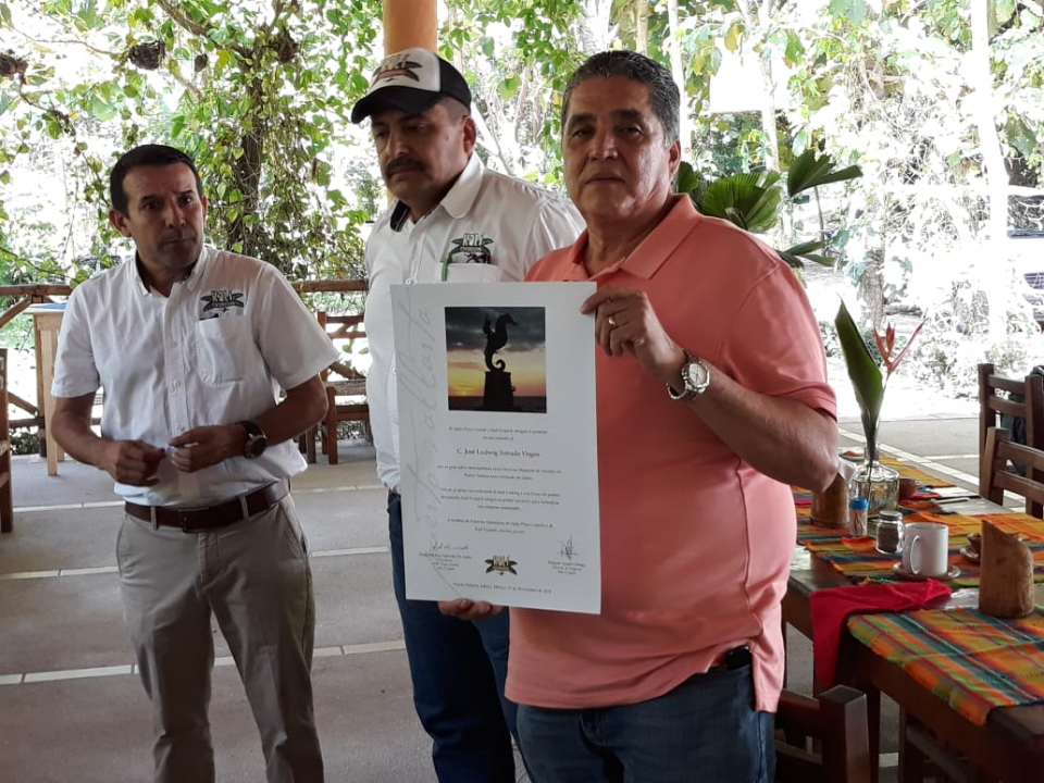 03Bahía (3) Continúan reconocimientos a Ludwig Estrada por trayectoria
