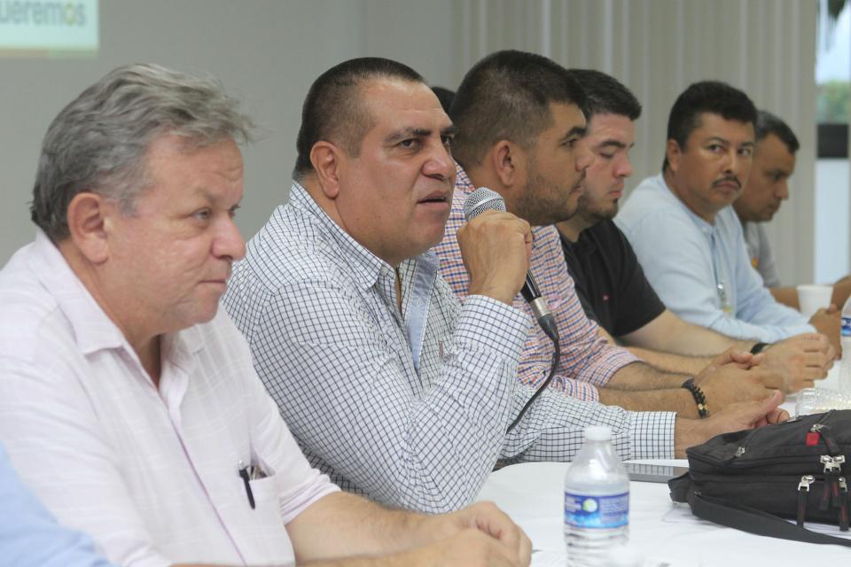 05bahia (1) Reitera el compromiso de seguir poniendo orden y mejorar servicios Exhorta alcalde a coordinadores a redoblar esfuerzos por Vallarta