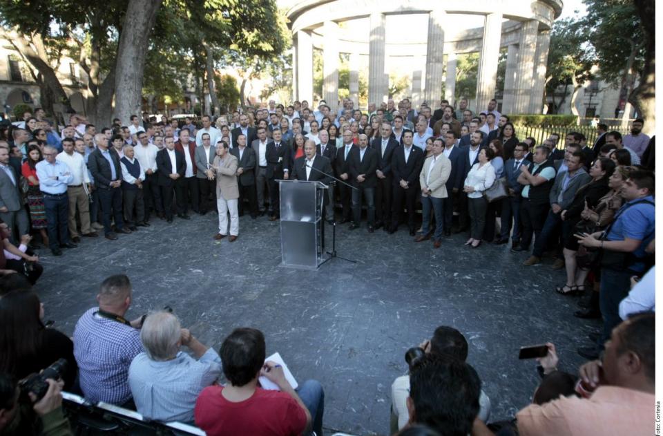 10y11Bahía (1) Llaman a la unidad