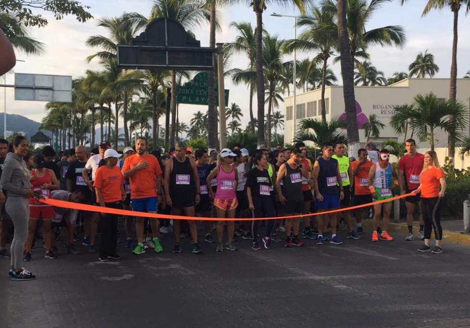 10y11Bahía (4) Gran participación en la carrera del día de la Eliminación de la Violencia contra la Mujer