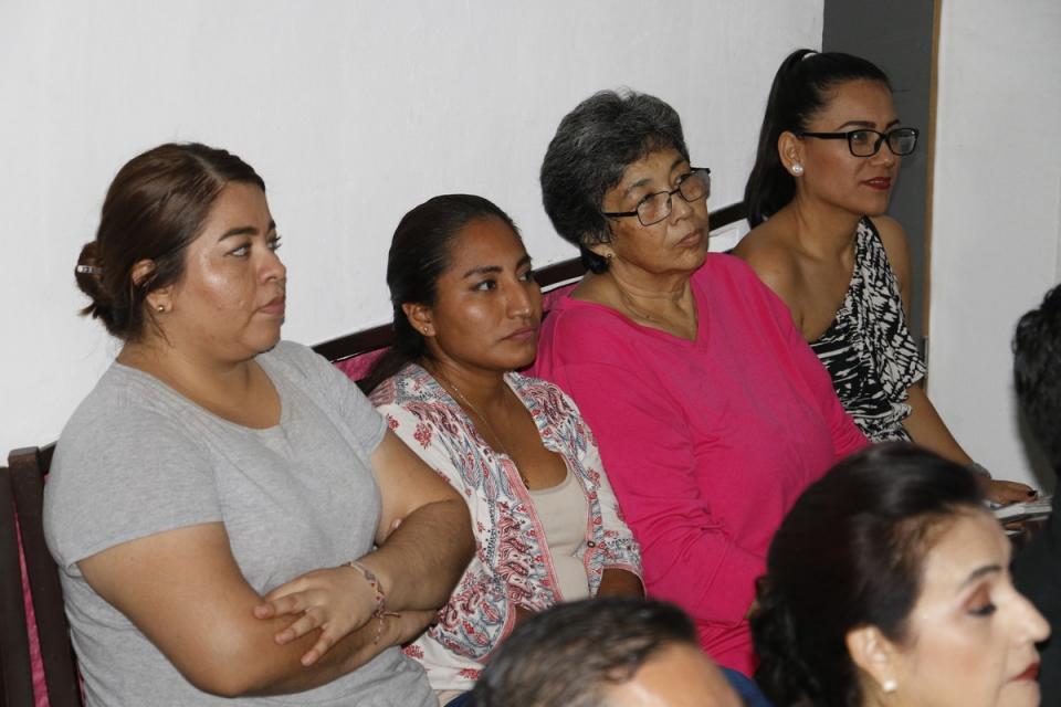 10y11Bahía (8) Colaboradores de DIF reciben capacitación en Lengua de Señas