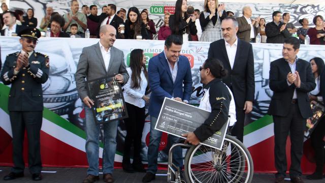 12y13Bahía (8) Preside Gobernador de Jalisco desfile conmemorativo de la Revolución Mexicana