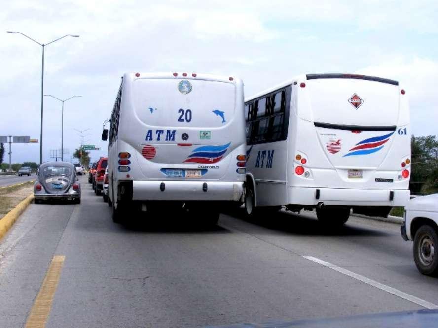 14y15Bahía (1) Prometen regularizar transporte público de Bahía el próximo año