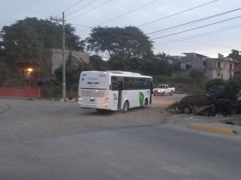 14y15Bahía (7) Todo un riesgo, el crucero de la Avenida de Los Poetas y Ecuador