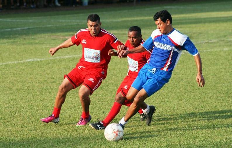 24y25Deportes (4) Ixtapa es líder con un paso perfecto
