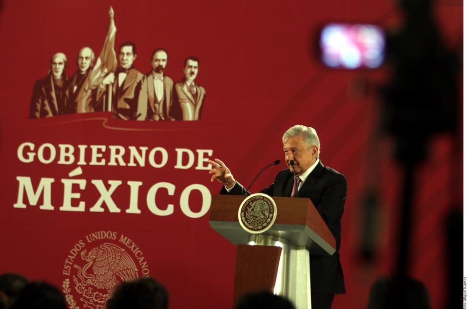 03Bahía Tema del Día Da AMLO 'perdón' a ex jefes de Pemex