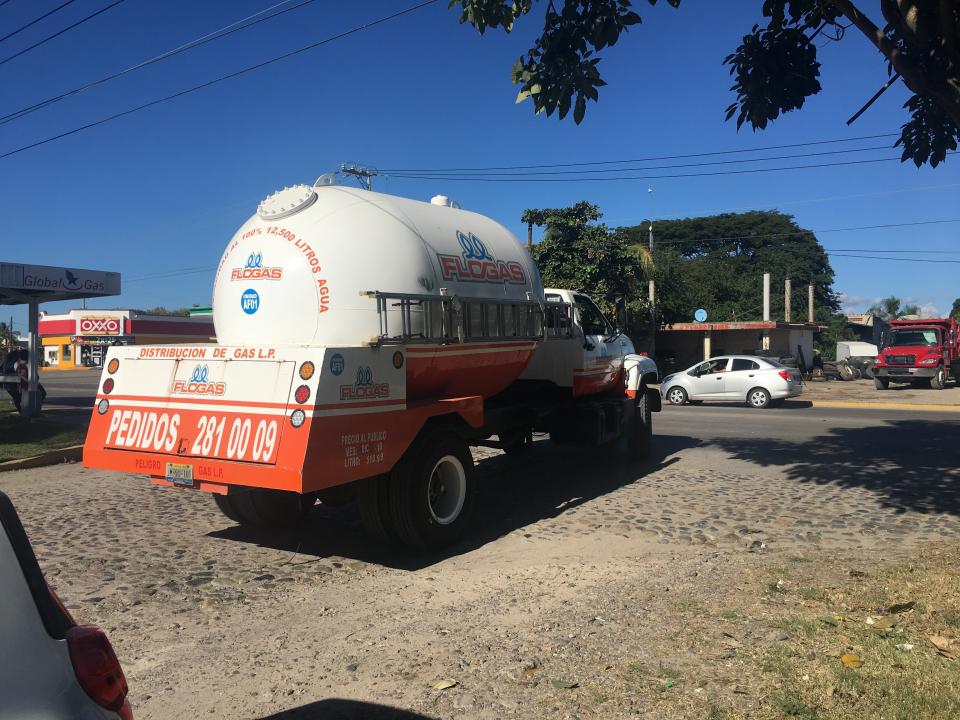 08Bahía (3) Escasez de gas en Vallarta