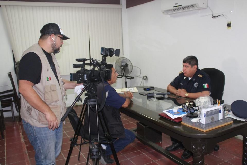 08y09 (1) Concilian desencuentro entre la policía y comunidad LGTB