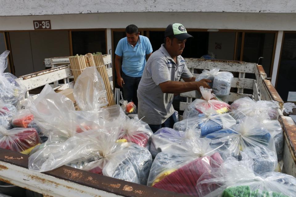 09Bahía (3) Lleva DIF Puerto Vallarta más apoyos a familias de Nayarit