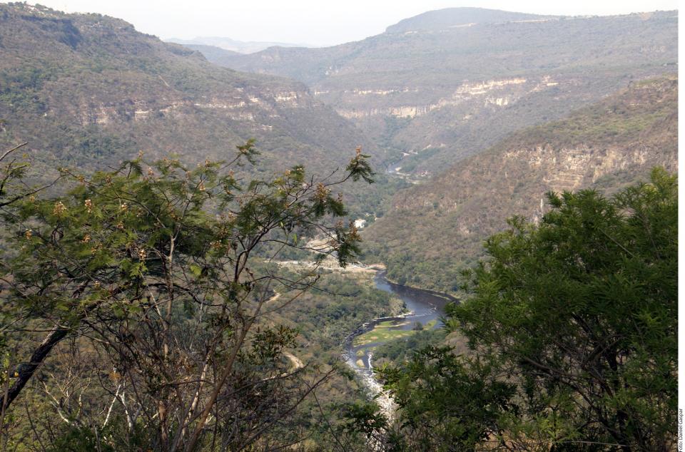12y13Bahía (10) Padece barranca de Jalisco suciedad