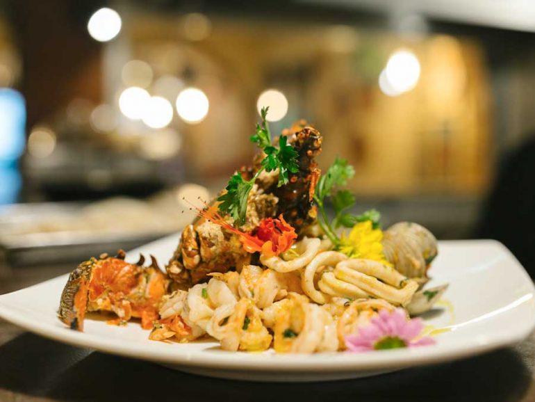 14y15Bahía (1) La industria restaurantera de la Riviera Nayarit al 90%