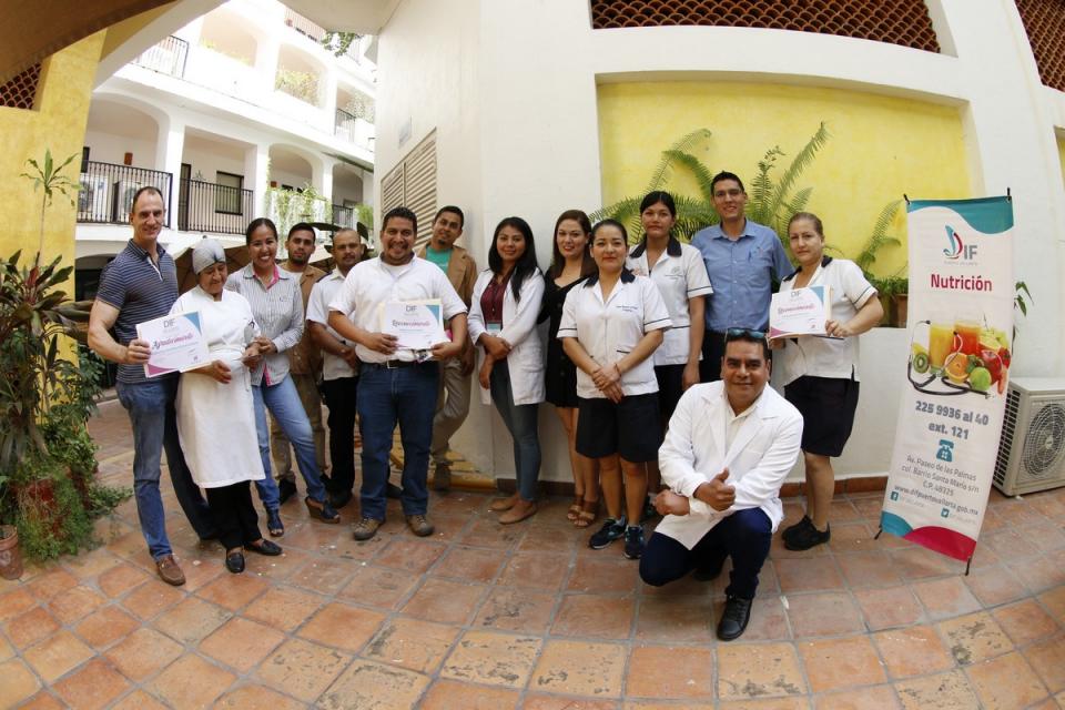 14y15Bahía (3) Promueve DIF estilo de vida saludable a personal de empresas