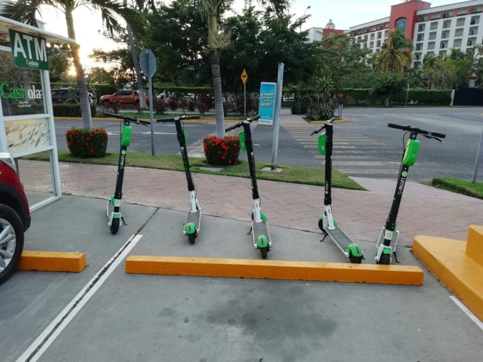 14y15Bahía (7) Buscarán regular el uso de scooter`s en Nuevo Vallarta
