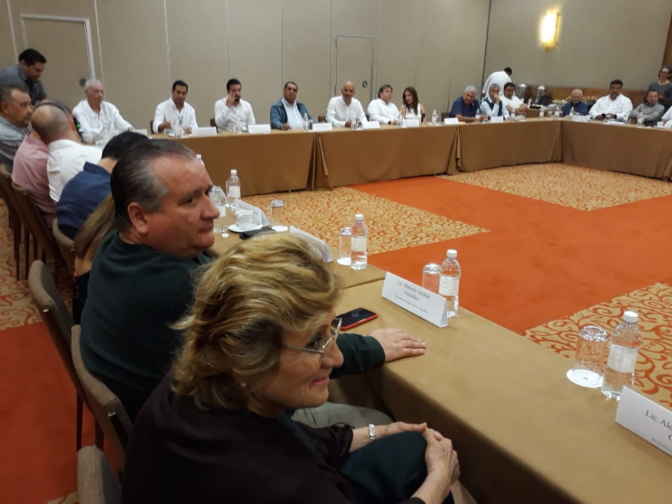 18Bahía (1) Prioridad de la Secturjal: Vallarta; empresarios dan voto de confianza