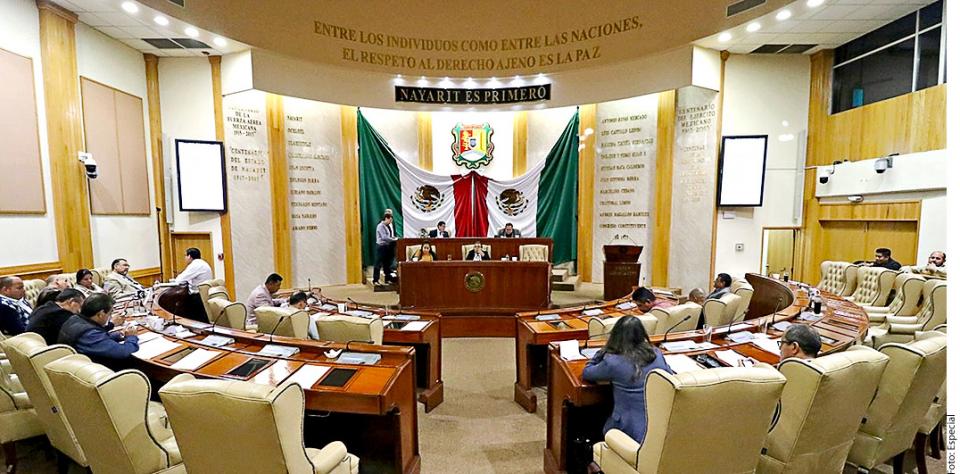 18y19Bahía (4) Analizan remoción de Magistrada en Nayarit