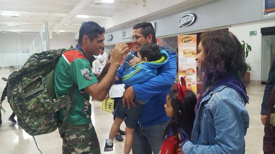 25Deportes (5) Salen los americanistas a celebrar triunfo en el malecón